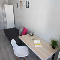 room photo