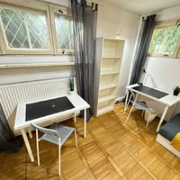 room photo