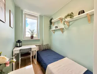 Pokój 1os nr 1  Sobieskiego, Warszawa-1
