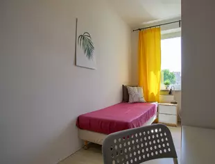 Single room no. 3, Warszawa-1