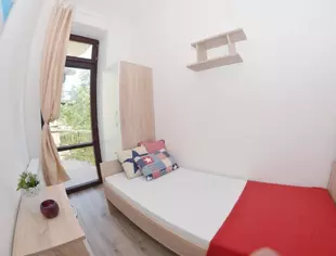 Słoneczny pokój jednoosobowy z balkonem w kamienicy,  Nowy Kleparz, Kraków-1