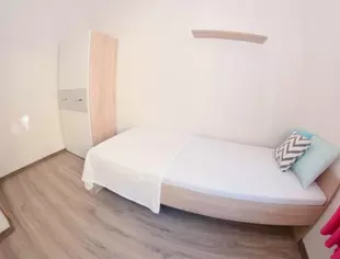 Spacious single room in the center, near Nowy Kleparz, Kraków-1