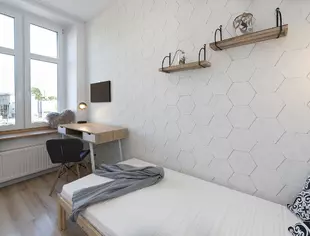 Single room no. 2, Łódź-1