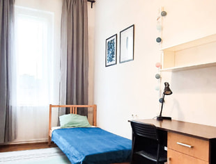 Pokój Centrum Plac Inwalidów Królewska AGH UP UJ balkon w mieszkaniu, Kraków-1