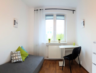 Pokój nr 4 przy Bryły 10, Warszawa-1