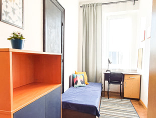 Pokój Królewska Plac Inwalidów AGH UP UJ balkon w mieszkaniu i TV, Kraków-1