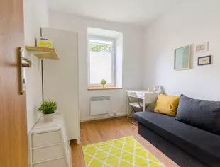 Single room no. 3 ul. Zielona 38/pl. Haller, Łódź-1