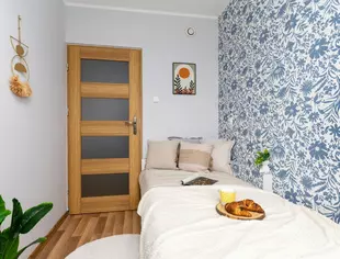 Spacious single room close to UEK university, Kraków-1