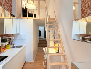 (REJA.29.1.6)Spacious apartment with private bathroom and kitchen, Wrocław-1