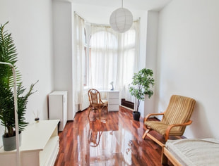 Large and very bright room in the city center - private balcony, Poznań-1