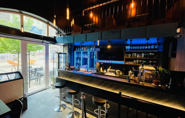 Lokal uniwersalny (6), Kraków-1