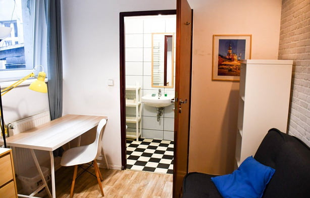 Single room with private bathroom in the center, ul. Wrocławska - THE OLD MARKET, Poznań-1