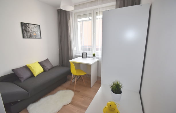 Dobrze skomunikowany pokój przy centrum, oś. H, al. Bielska 92 (P4), Tychy-1