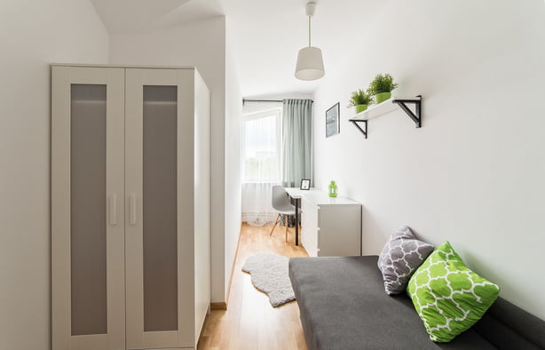 Pokój w pobliżu centrum, osiedle H, al. Bielska 94 (P4), Tychy-1