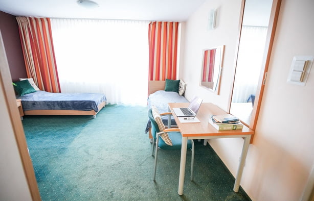 107 - Pokój Dwuosobowy Comfort 16m2 Tylko dla mężczyzn, Warszawa-1