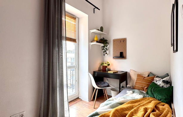 skrzyżowanie ul. Lea i Urzędniczej pok. 1-os z balkonem, Kraków-1