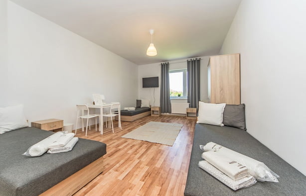 14-osobowe mieszkanie nr B9, Przejazdowo-1