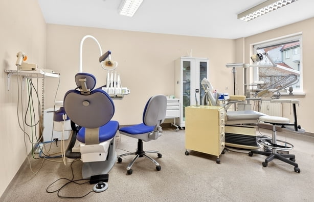 Gabinet stomatologiczny pracujący od wielu lat w pełni wyposażony., Szczecin-1