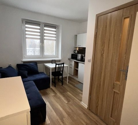 PAWIA 7/13 MANUFACTURE STUDIO NO. 1 1/2 PEOPLE