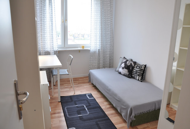 (JABL.16.20.1) Single room