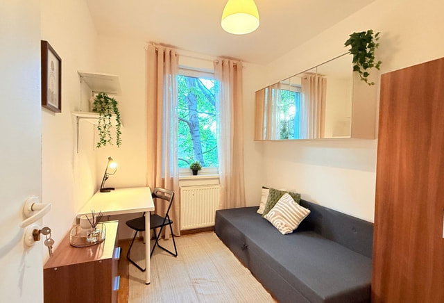 (RZEP.2A.4) Single room