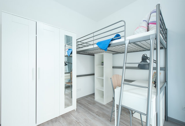 Pokój 1-osobowy nr 5 z balkonem przy Żeromskiego 51