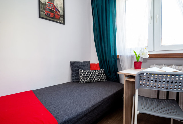 Pokój 1-osobowy, nr.5, os. Oświecenia 9/21