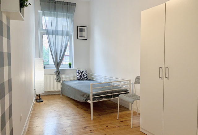 Double room, street Niemierzyńska at the Center! (No. 6)