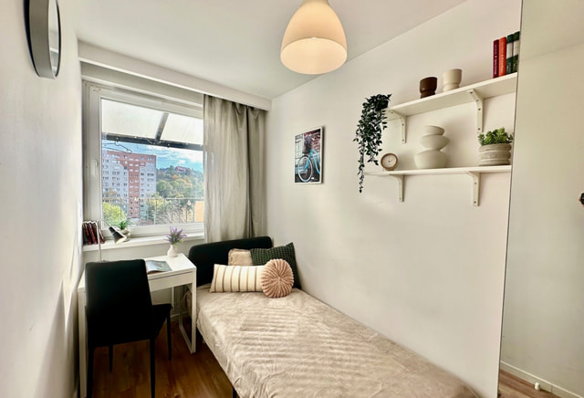 Pokój 1-osobowy  nr 4 przy ul. Kolonia Zręby 15