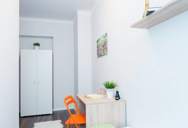 Spacious single room in the center