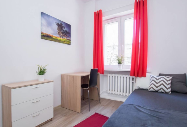 Large single room in the center close to AGH