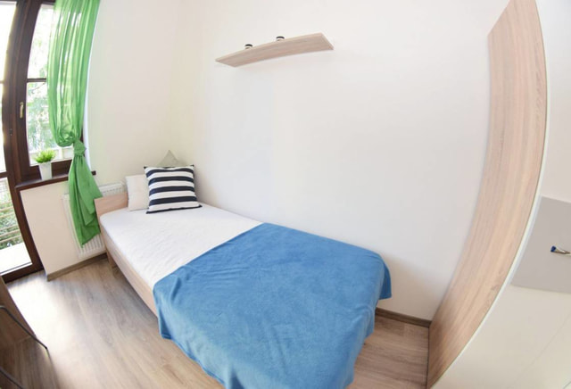 Spacious single room in the center, near Nowy Kleparz