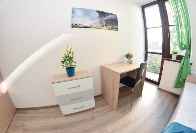 Spacious single room in the center, near Nowy Kleparz