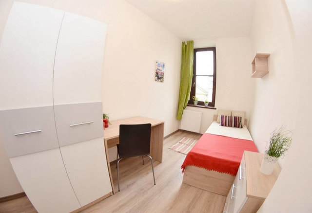 Uroczy pokój jednoosobowy w ścisłym centrum, Nowy Kleparz, Długa
