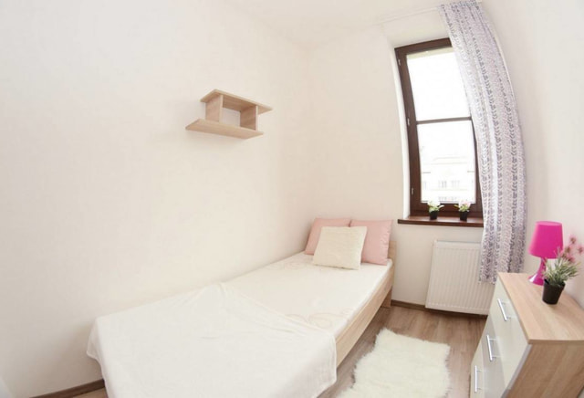 Comfortable single room in the city center, Nowy Kleparz, Długa