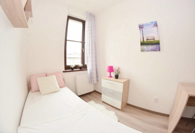 Comfortable single room in the city center, Nowy Kleparz, Długa