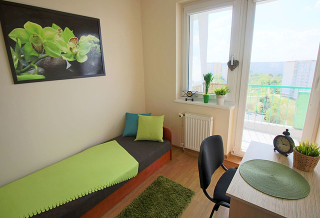 Hufcowa 10, single room No. 1