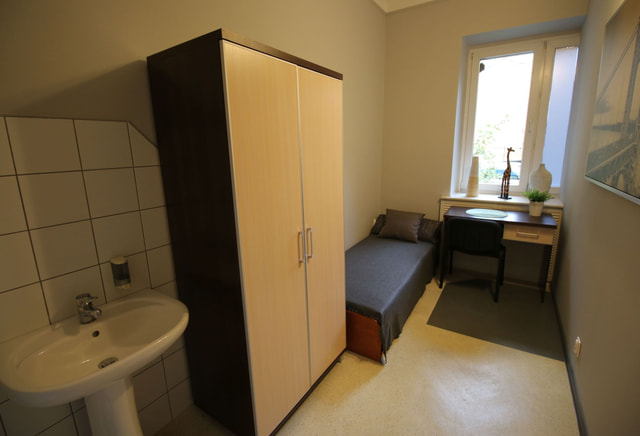 Radwańska 16, single room No. 3