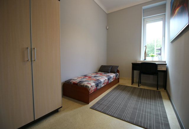 Radwańska 16, single room No. 7