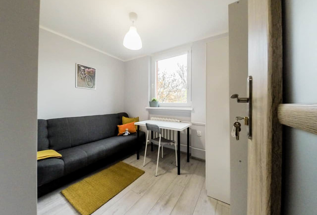 ZADZWOŃ PO AKTUALNĄ CENĘ 729920307 Pokój 1-os nr 5, ul. Wróbla 8