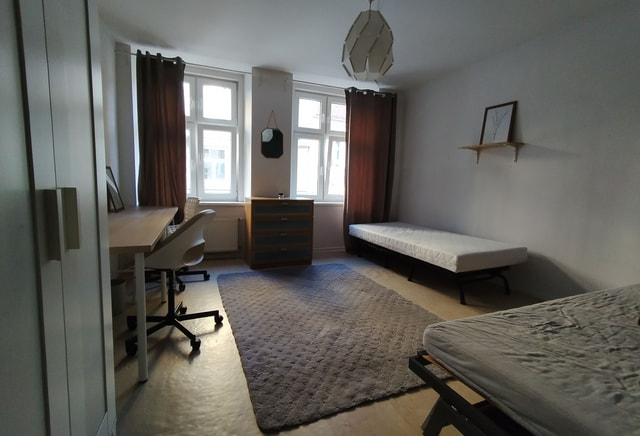 | Duży pokój dwuosobowy w ścisłym centrum | 22m2 | STARY RYNEK |