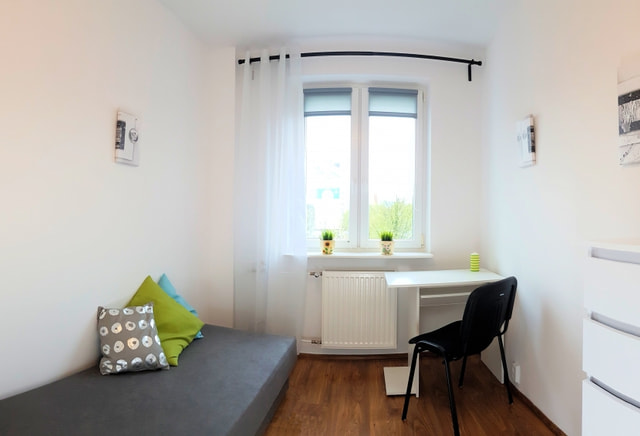 Pokój nr 4 przy Bryły 10