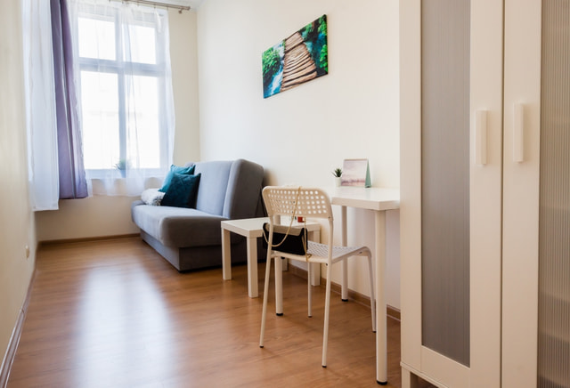 single room no. 8, ul. Żółkiewskiego 5