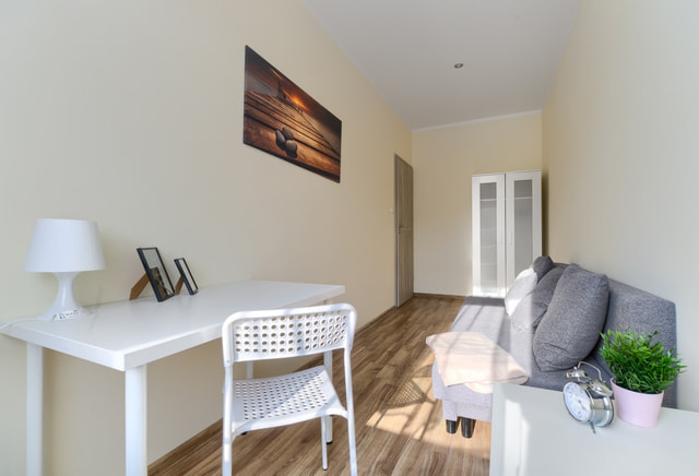 pokój 1 - osobowy nr 1, ul. Królowej Jadwigi 17