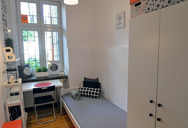 st. Legionów Piłsudskiego 9 (Single room no. 1)