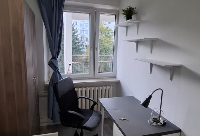 Pokój jednoosobowy #3 przy ul. Na Uboczu 18