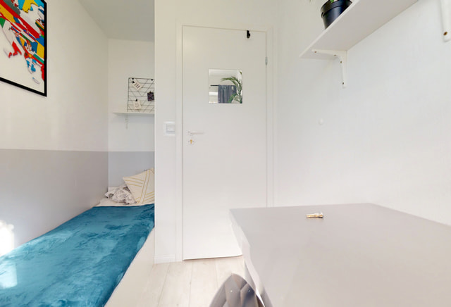 Pokój jednoosobowy #4 przy ul. Łojewskiej 5