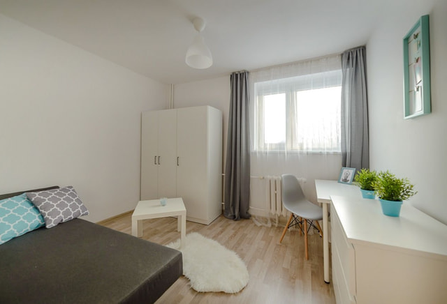 A well-arranged room close to the center, housing estate H, ul. Kopernika 1A (P1)