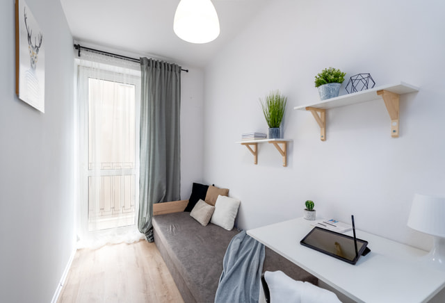 Pokój z balkonem w samym Centrum, Emilii Plater, pok nr 3