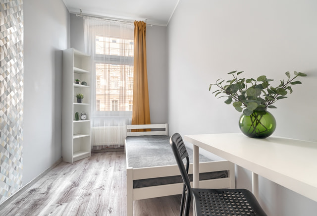 pokój 1 - osobowy nr 2, ul. Królowej Jadwigi 17